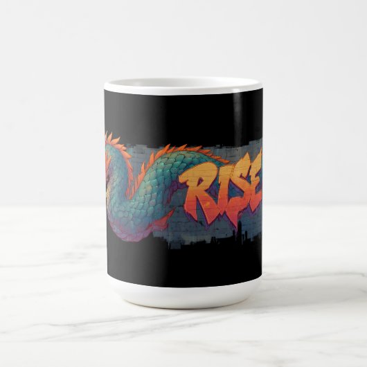 Stilisierte Graffiti Dragon Mural mit Bold 'RISE' Kaffeetasse (Mittel)