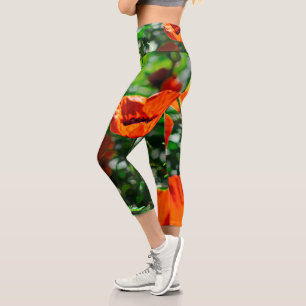 Stilisierte Red Poppy Blume Garden Pattern Capri Leggings