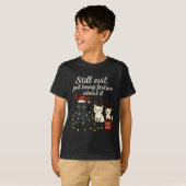 Still Evil, Just Being Festive About It Funny Cat  T-Shirt (Vorne ganz)