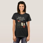 Still Evil, Just Being Festive About It Funny Cat  T-Shirt (Vorne ganz)