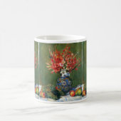 Still Life Blume und Frucht von Pierre Renoir Kaffeetasse (Mittel)