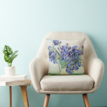 Still Life Vase mit Irisch von Vincent van Gogh Kissen<br><div class="desc">Stillleben: Vase mit Iren von Vincent van Gogh ist ein Vintager Post-Impressionismus der schönen Kunst noch Leben florale Natur Malerei. Ein Bouquet lavender bärtigen Iris-Blume aus einem Frühlingsgarten. Die Vase ist wie ein Krug geformt und voll von Liebe und Romantik lila Blüten. Über den Künstler: Vincent Willem van Gogh (1853-1890)...</div>