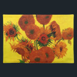 Still Life Vase w 15 Sonnenblumen Vincent van Gogh Stofftischset<br><div class="desc">Still Life: Vase mit 15 Sonnenblumen von Vincent van Gogh ist ein Vintager Kunst Post-Impressionismus noch Leben Blumenmalerei. Ein wunderschönes Bouquet mit frisch geschnittenen gelben und orangefarbenen Sonnenblumen aus einem Sommergarten in voller Blüte. Über den Künstler: Vincent Willem van Gogh (1853-1890) war einer der berühmtesten postimpressionistischen Maler seiner Zeit. Seine...</div>