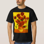 Still Life Vase w 15 Sonnenblumen Vincent van Gogh T-Shirt<br><div class="desc">Still Life: Vase mit 15 Sonnenblumen von Vincent van Gogh ist ein Vintager Kunst Post-Impressionismus noch Leben Blumenmalerei. Ein wunderschönes Bouquet mit frisch geschnittenen gelben und orangefarbenen Sonnenblumen aus einem Sommergarten in voller Blüte. Über den Künstler: Vincent Willem van Gogh (1853-1890) war einer der berühmtesten postimpressionistischen Maler seiner Zeit. Seine...</div>