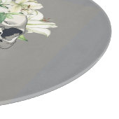 Stille Blüte: Schädel und weiße Lilien Schneidebrett (Ecke)