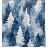 Stille Kiefern Winterwald Duschvorhang (Vorderseite)