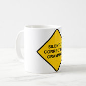 Stille Korrektur von Grammatik Kaffeetasse (Vorderseite Links)