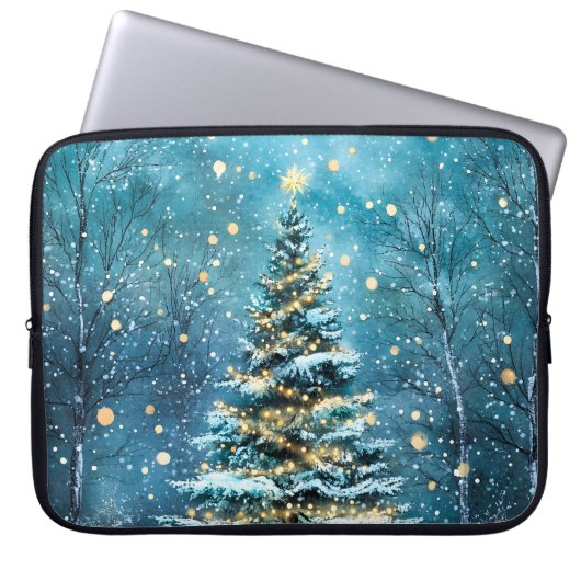 Stille Nacht, hell leuchtender Weihnachtswaldbaum Laptopschutzhülle (Vorderseite)