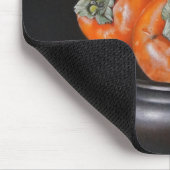 Stilleben mit Kakis auf schwarzem Hintergrund Mousepad (Ecke)