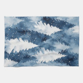 Stiller Kiefern-Winterwald Geschirrtuch (Horizontal)