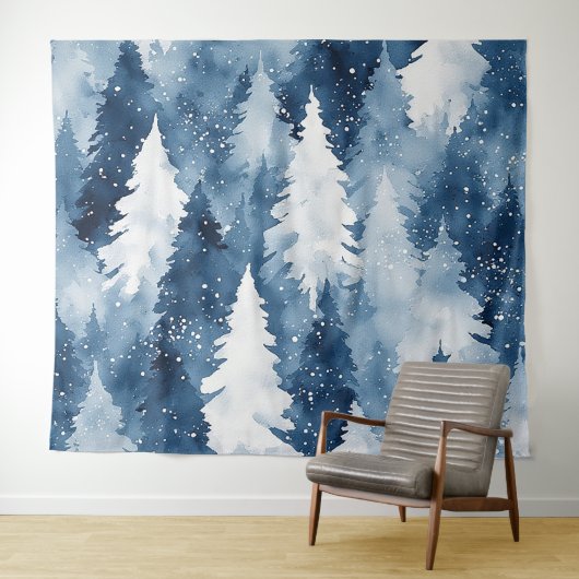 Stiller Kiefern-Winterwald Wandteppich (Beispiel (Horizontal))