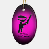 Stiller schwarzer ninja Meuchelmörder, bewaffnet Keramik Ornament (Links)