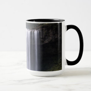 Stiller Waldwasserfall – Ruhige Naturlandschaft Tasse