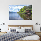 Stilles Wasser: Das Boathouse Cumbria Leinwanddruck (Insitu (Schlafzimmer))
