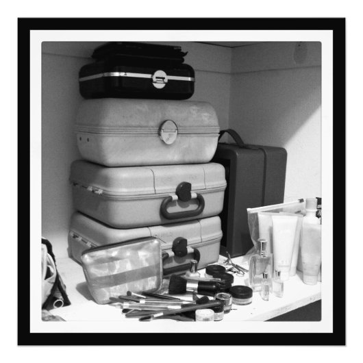 Stillleben B/W-Foto der Makeup-Sammlung Fotodruck (Vorne)