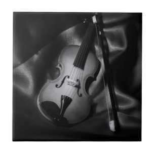 Stillleben-Bild einer Violine in s/w Fliese