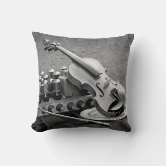 Stillleben-Fine-Art-Fotografie auf Musiker Techno Kissen