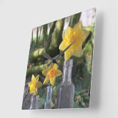 Stillleben im Wald Quadratische Wanduhr (Winkel)