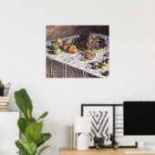 Stillleben mit Äpfeln und Trauben von Claude Monet Poster (Heimbüro)