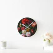 Stillleben mit Blume in einer Glasvase Runde Wanduhr (Zuhause)
