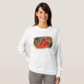 Stillleben mit Erdbeeren und Bluetits T-Shirt (Vorne ganz)