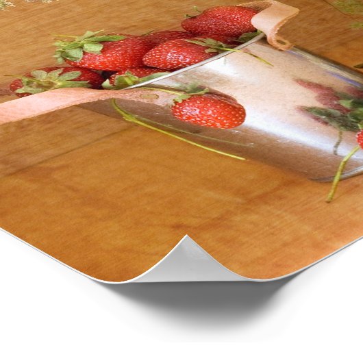 Stillleben mit Erdbeeren und wild lebenden Blume Poster (Ecke)