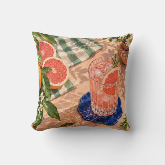 Stillleben mit rosa Grapefruitsoda und sonnigem Zi Kissen