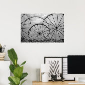 Stillleben mit Wagenrad Poster (Heimbüro)