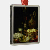 Stillleben Silbernes Ornament (Rechts)