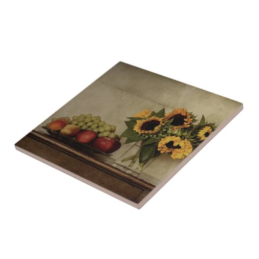 Stillleben, Sonnenblumen in Vase, Früchte in Schüs Fliese (Seite)