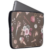 Stillleben von Essentials Laptopschutzhülle (Vorne Rechts)