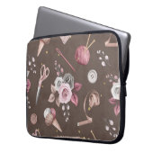 Stillleben von Essentials Laptopschutzhülle (Vorderseite Links)