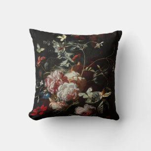 Stillleben von rosa Rosen, Pfoten, Jasmine Kissen