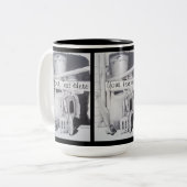 Stillleben zeichnend Gartengeräte für Gärtner Zweifarbige Tasse (Vorderseite Links)