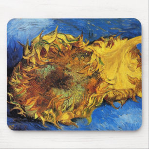 Stillleben Zwei geschnittene Sonnenblumen von Vinc Mousepad