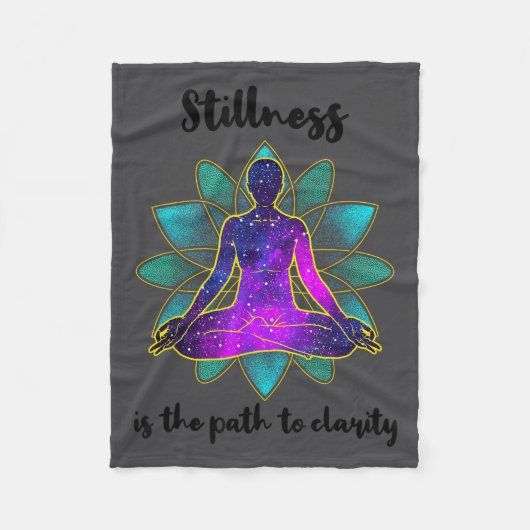 Stillness Is The Path To Clarity Gratitude Motivat Fleecedecke (Vorderseite)