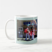 Stilt Dancers Tasse (Links)