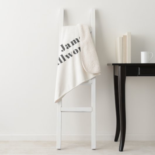 Stilvoll bearbeitbarer Retro Moderner Text | Grau Sherpadecke (Beispiel)