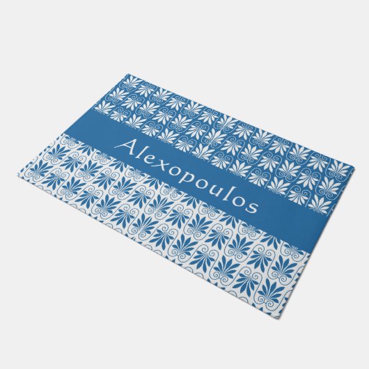 Stilvoll Blau und Weiß griechisch Personalisiert Fußmatte (Schrägansicht)