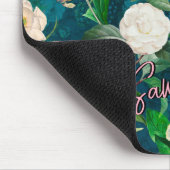 Stilvoll blorrosa Blume, grünes Monogramm-Muster Mousepad (Ecke)