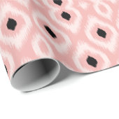 Stilvoll Chic Pink Black Ivory Diamond Ikat Muster Geschenkpapier (Rolleneckpunkt)