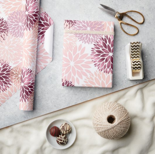 Stilvoll Chic Pink Floral Geschenkpapier (Kunsthandwerk)