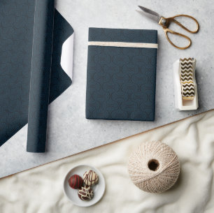 Stilvoll dunkelblau im Art Deko Stil. Geschenkpapier