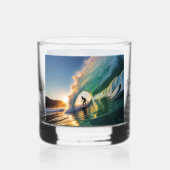 Stilvoll farbenfroher Surfer Whiskyglas (Rückseite)