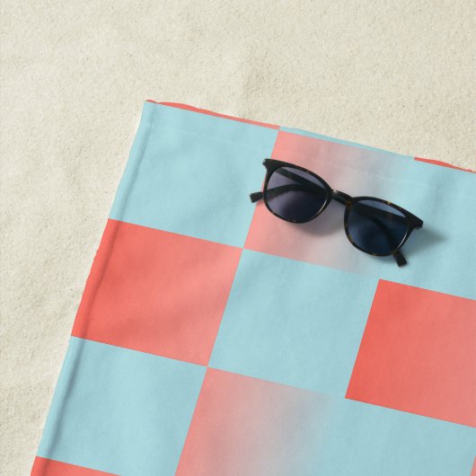 Stilvoll gestuftes Pulver blaue Korallen rosa Strandtuch (Beispiel)