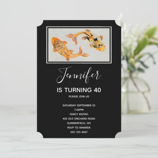 Stilvoll Gold Koi Fish Geburtstag Einladung (Stehend Vorderseite)