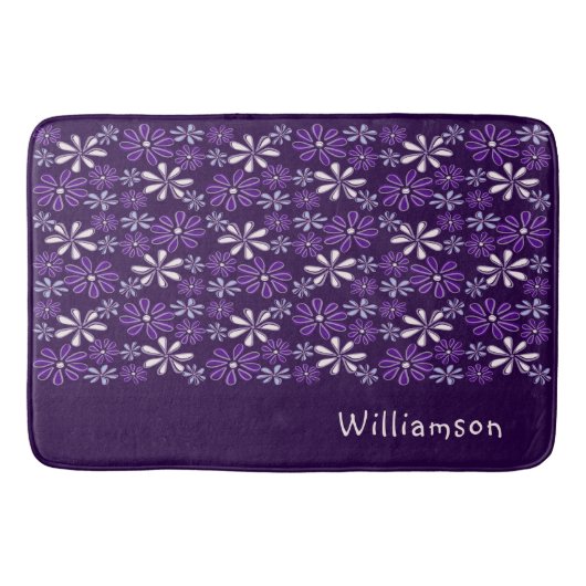 Stilvoll Mit Monogramm dunkles Lila Blume Muster Badematte (Vorderseite)