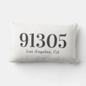Stilvoll moderner Personalisierter Zip-Code Lendenkissen (Rückseite)