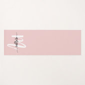 Stilvoll rosa Modernes Script Girly Monogram Name Yogamatte (Vorderseite (Horizontal))