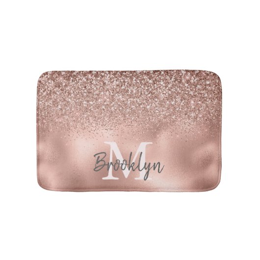 Stilvoll rosa Rose Gold Glitzer Confetti Monogram Badematte (Vorderseite)